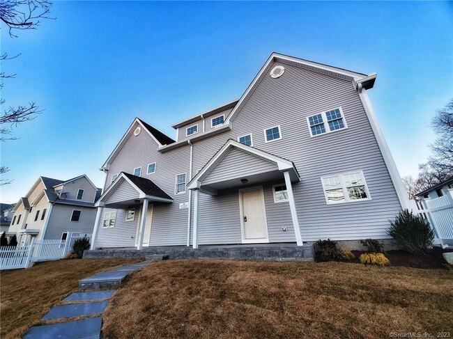 Building Photo - 30 Ferris Ave