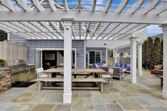 Building Photo - 402 Philadelphia Blvd