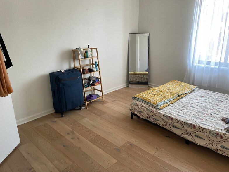 Building Photo - 1321 I St NE