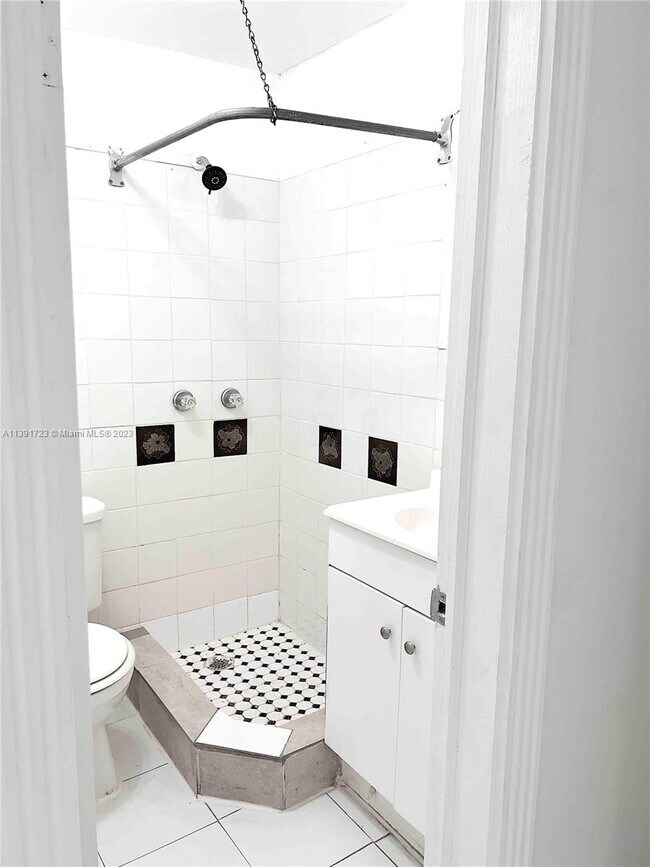 Building Photo - 3101 NW 28th St