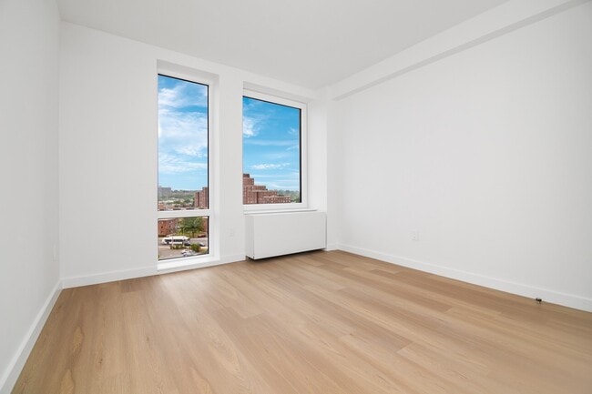 Building Photo - 71-82 Parsons Boulevard