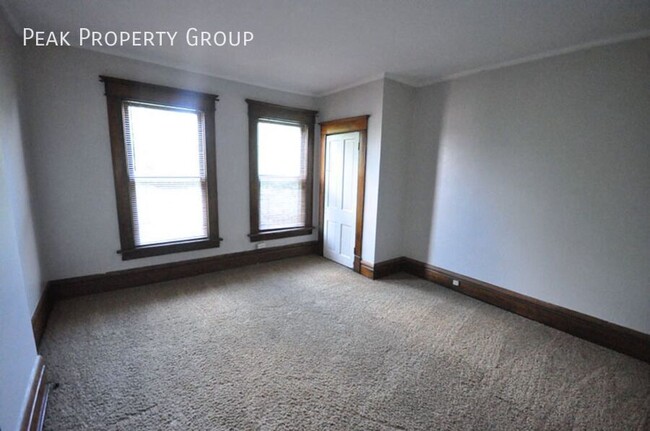 Building Photo - 1230 Indianola Ave