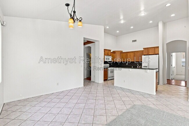 Building Photo - 7027 W Potter Dr
