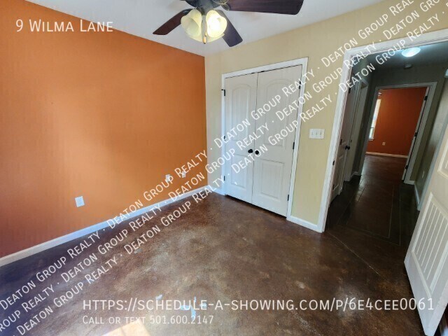 Building Photo - 9 Wilma Ln