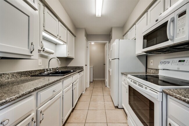 Building Photo - 8787 Brae Acres Rd