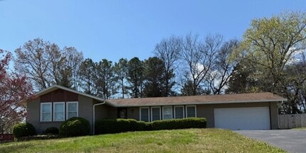 Building Photo - 10928 Dundee Rd