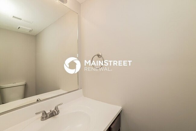 Building Photo - 3 Bedroom Pet-Friendly Home in Atlanta, GA with Main Street Renewal