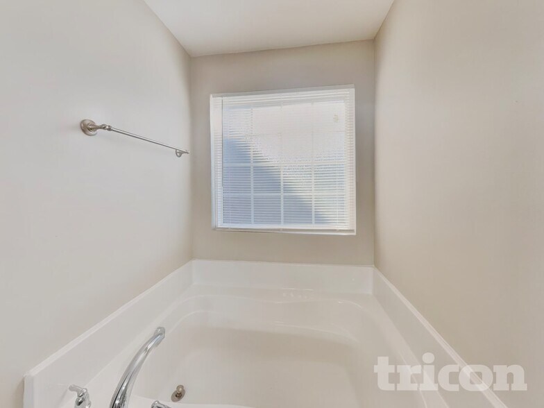 Building Photo - 1934 Chapel Brook Way