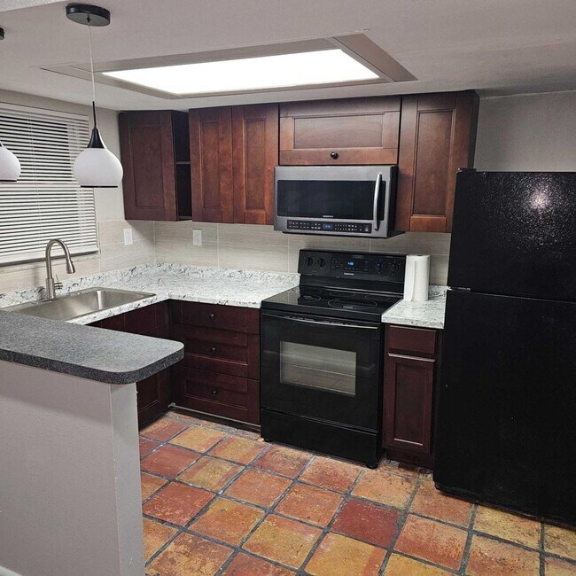 Building Photo - 1358 Silverado