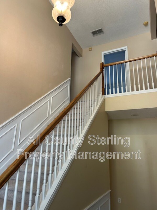 Building Photo - 1664 Pine Bay Dr