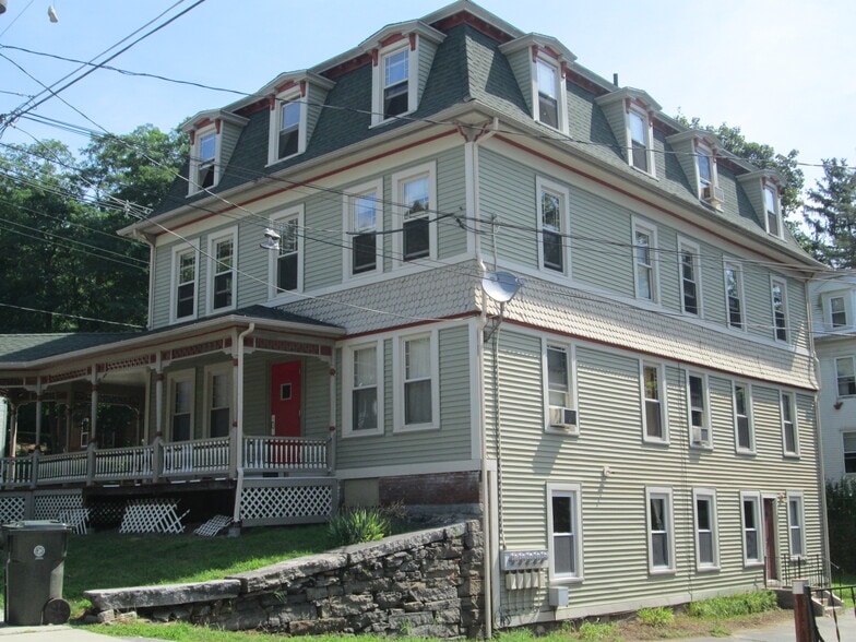 Building Photo - 324 Valley St