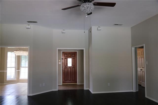 Building Photo - 1402 White Wing Ct