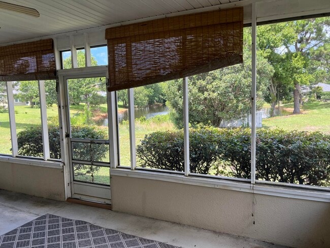 Building Photo - 195 S Shore Dr