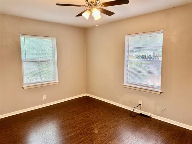 Building Photo - 611 Crestview Dr