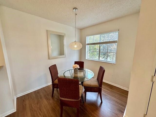 Building Photo - 7980 N Nob Hill Rd