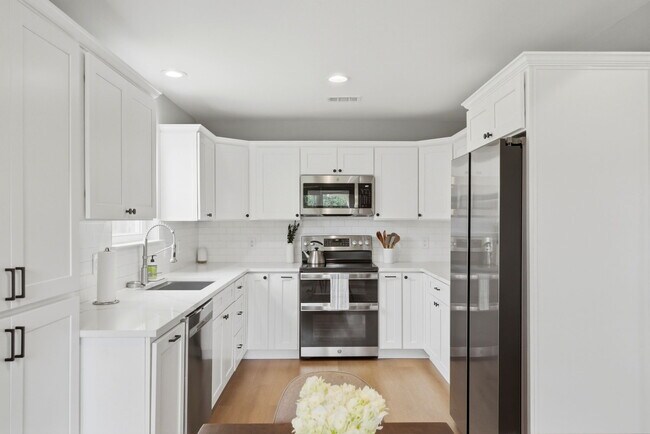 Building Photo - 1222 Bartram Ln