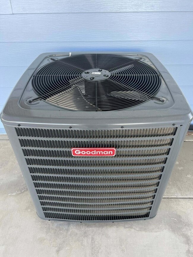 Building Photo - 39345 Moronga Canyon Dr