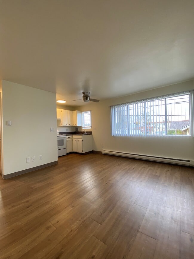 Building Photo - VALHALLA APTS