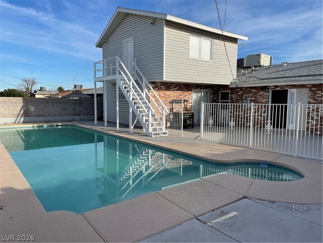 Building Photo - 6108 Fawn Cir