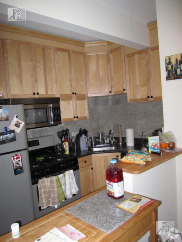 Building Photo - 3 bedroom in Brookline MA 02446