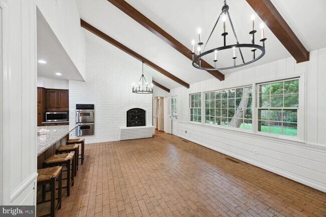 Building Photo - 6313 Stoneham Ln