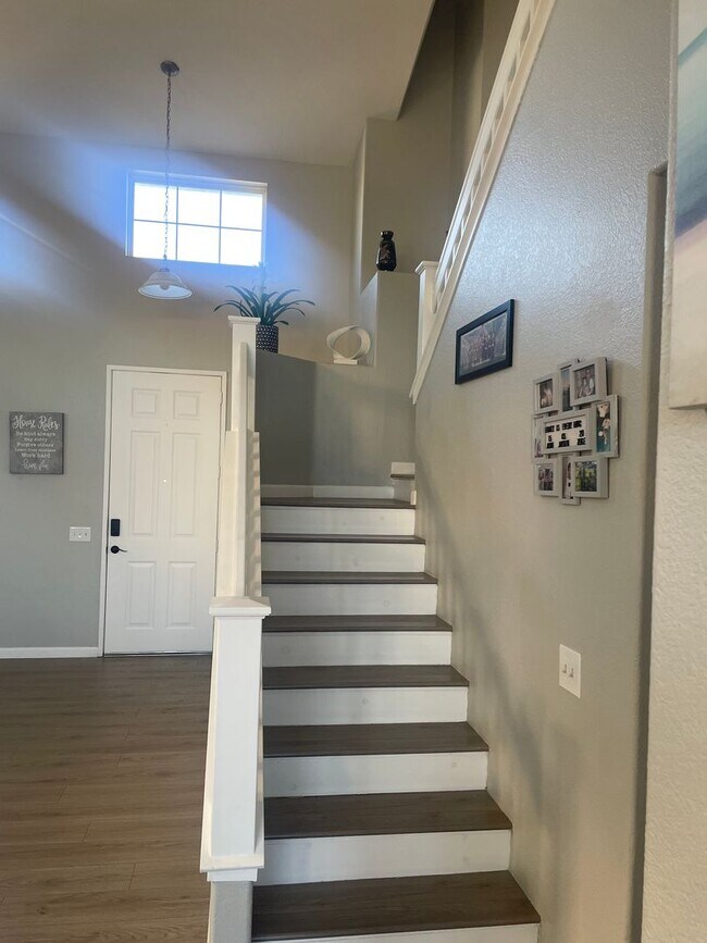Building Photo - 5449 Essex Dr