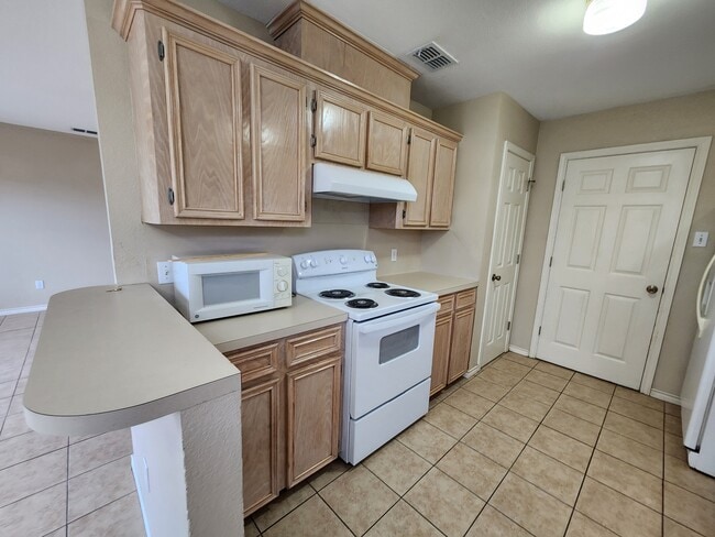 Building Photo - 7834 Wolverine Dr