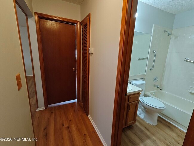 Building Photo - 1314 Cutlass Rd