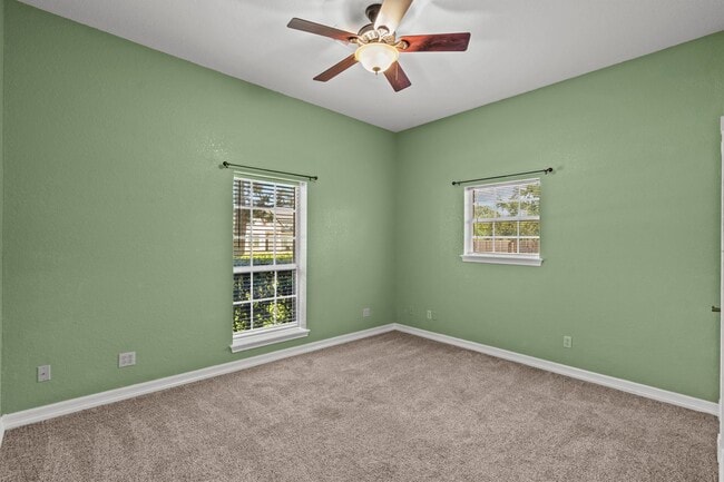 Building Photo - 616 Westwood Cir