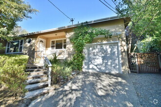 Building Photo - Adorable Home in Ideal San Anselmo Neighbo...