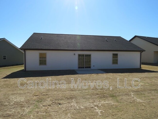 Building Photo - 454 Peaksview Dr