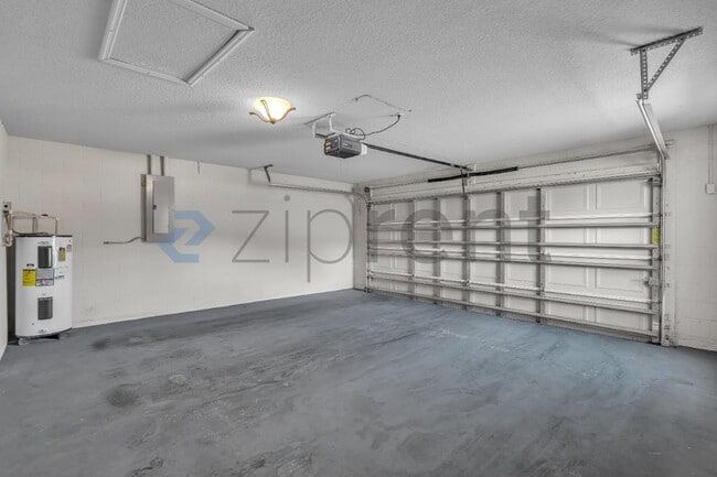 Building Photo - 5356 Pebble Beach Dr