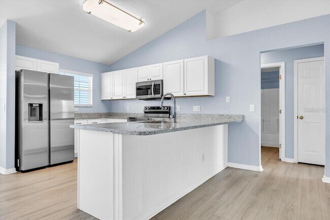 Building Photo - 1708 Blue Lake Cir