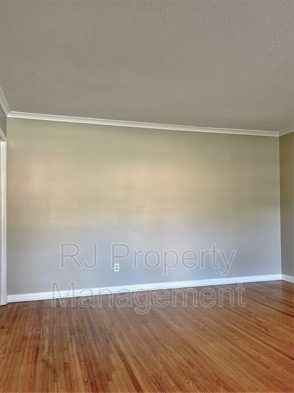 Building Photo - 1711 Goodhaven Dr