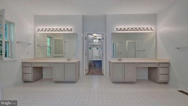 Building Photo - 12308 Putters Ct