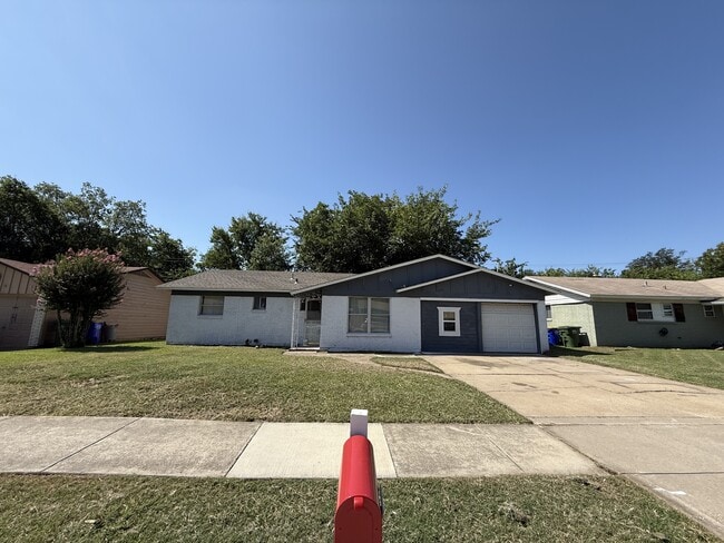 Building Photo - 5736 Shipp Dr