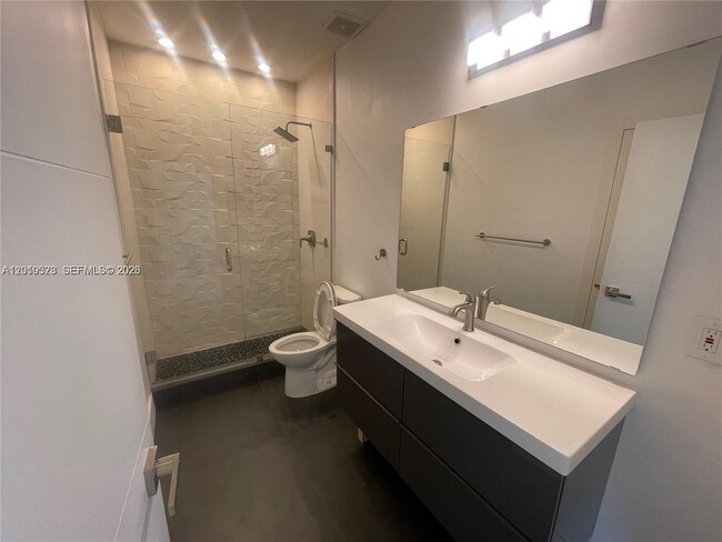 Building Photo - 7931 NW 114th Ct