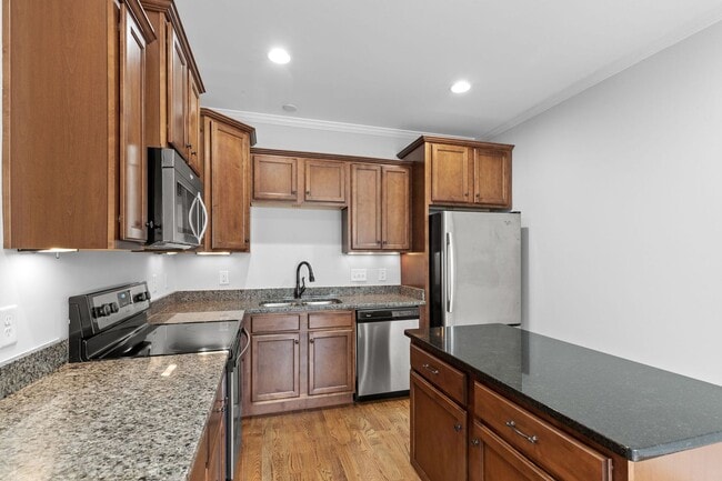 Building Photo - AVAILABLE NOW IN GERMANTOWN. Great Walkable Neighborhood! 3 Bed 2.5 Bath Town Home. $3,100 Per Month