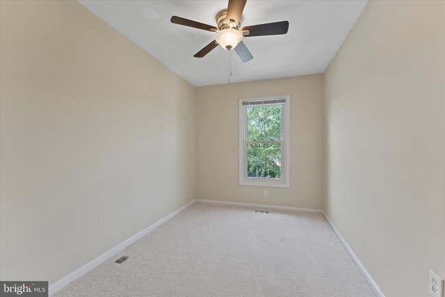 Building Photo - 7385 Emerald Dr