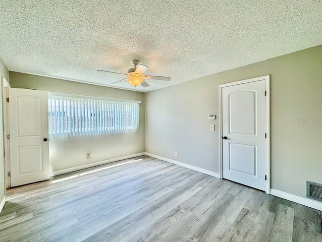 Building Photo - 2924 Catherine Dr