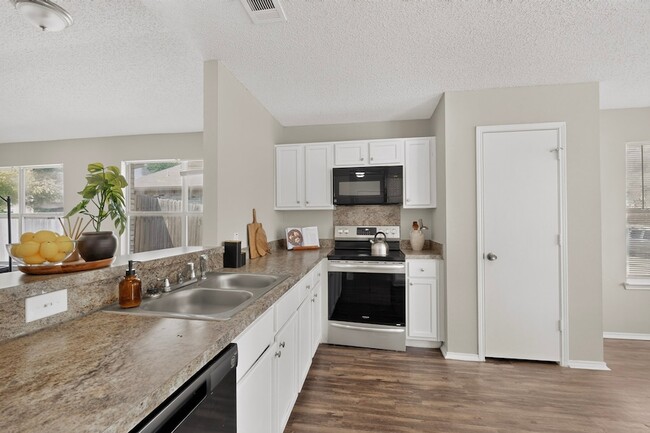 Building Photo - 625 Spillway Dr