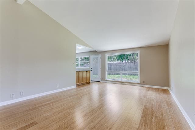 Building Photo - 817 Sherbrook Dr