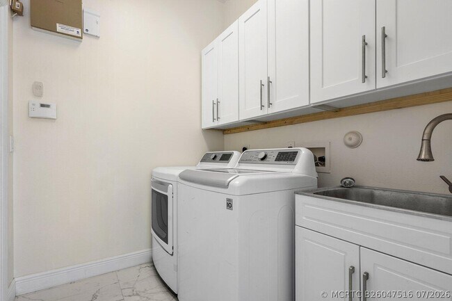 Building Photo - 50 Lake Eden Dr