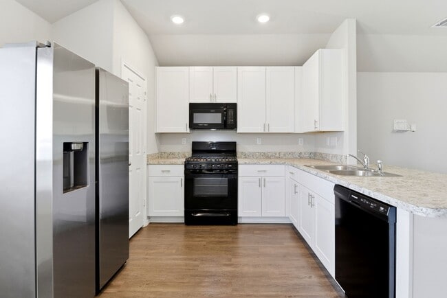 Building Photo - 363 Cumberland Forest Dr
