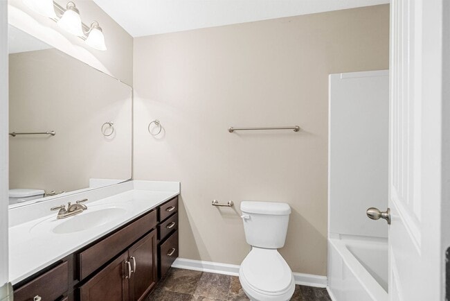 Building Photo - Two Bedroom in Governor's Crossing!