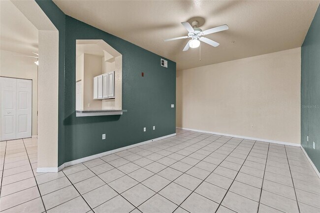 Building Photo - 5039 Sunridge Palms Dr