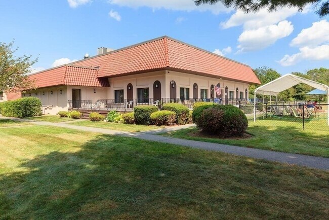 Building Photo - 24 Madrid Sq