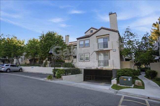 Building Photo - 24131 Del Monte Dr.