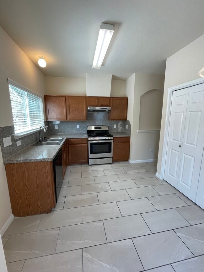 Building Photo - 1755 Nichole Woods Dr