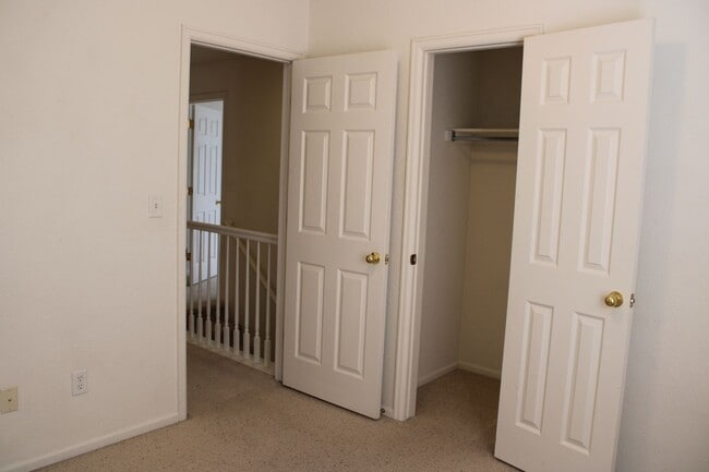 Building Photo - 3 Bedrooms, 2.5 Baths & a Layout Designed for Living